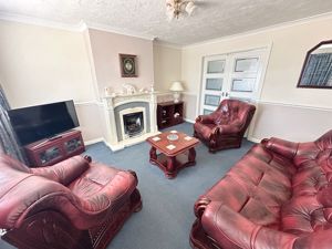 Lounge- click for photo gallery
